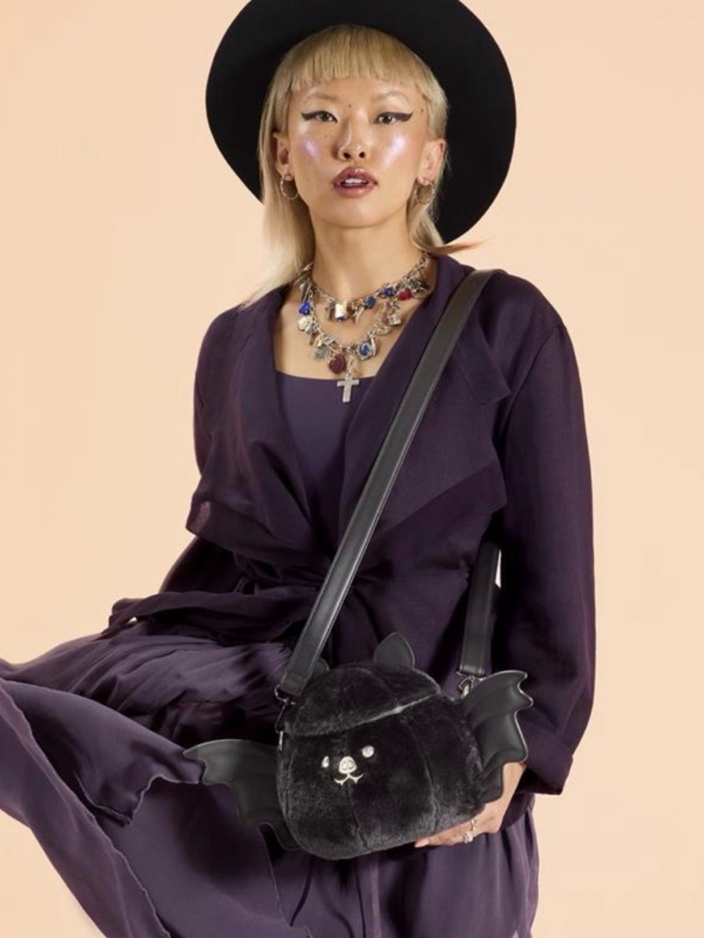 NWT Loungefly Plush Bat Figural Crossbody Bag RARE - Picture 2 of 10